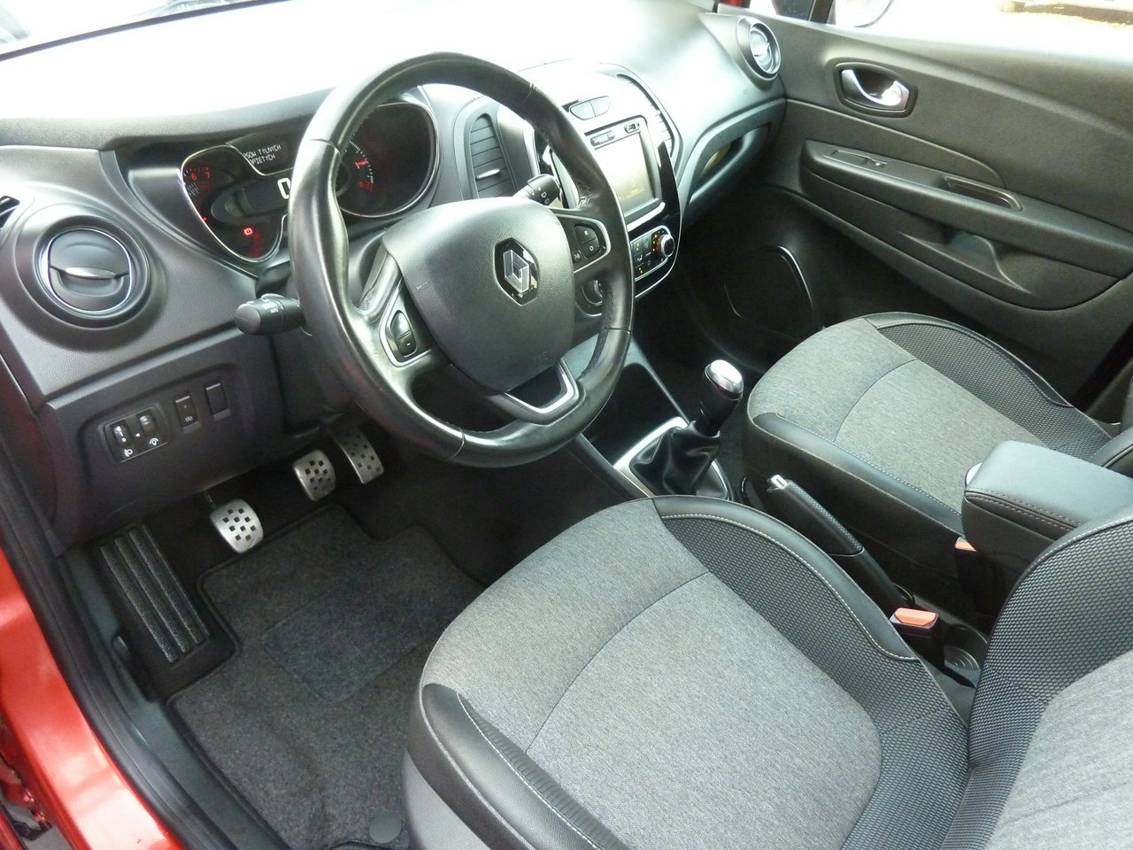 Renault Captur - Zdjęcie 10