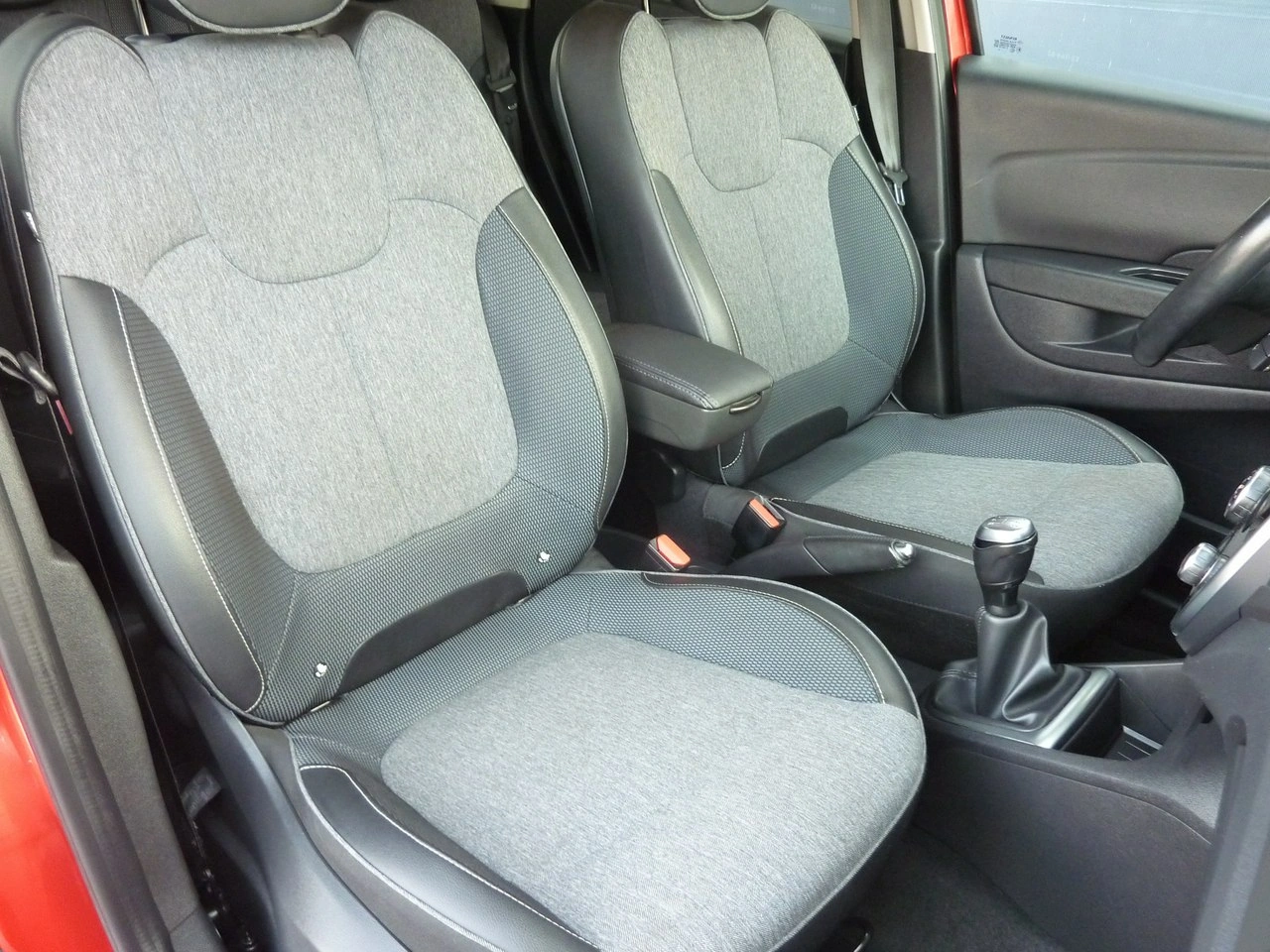 Renault Captur - Zdjęcie 15