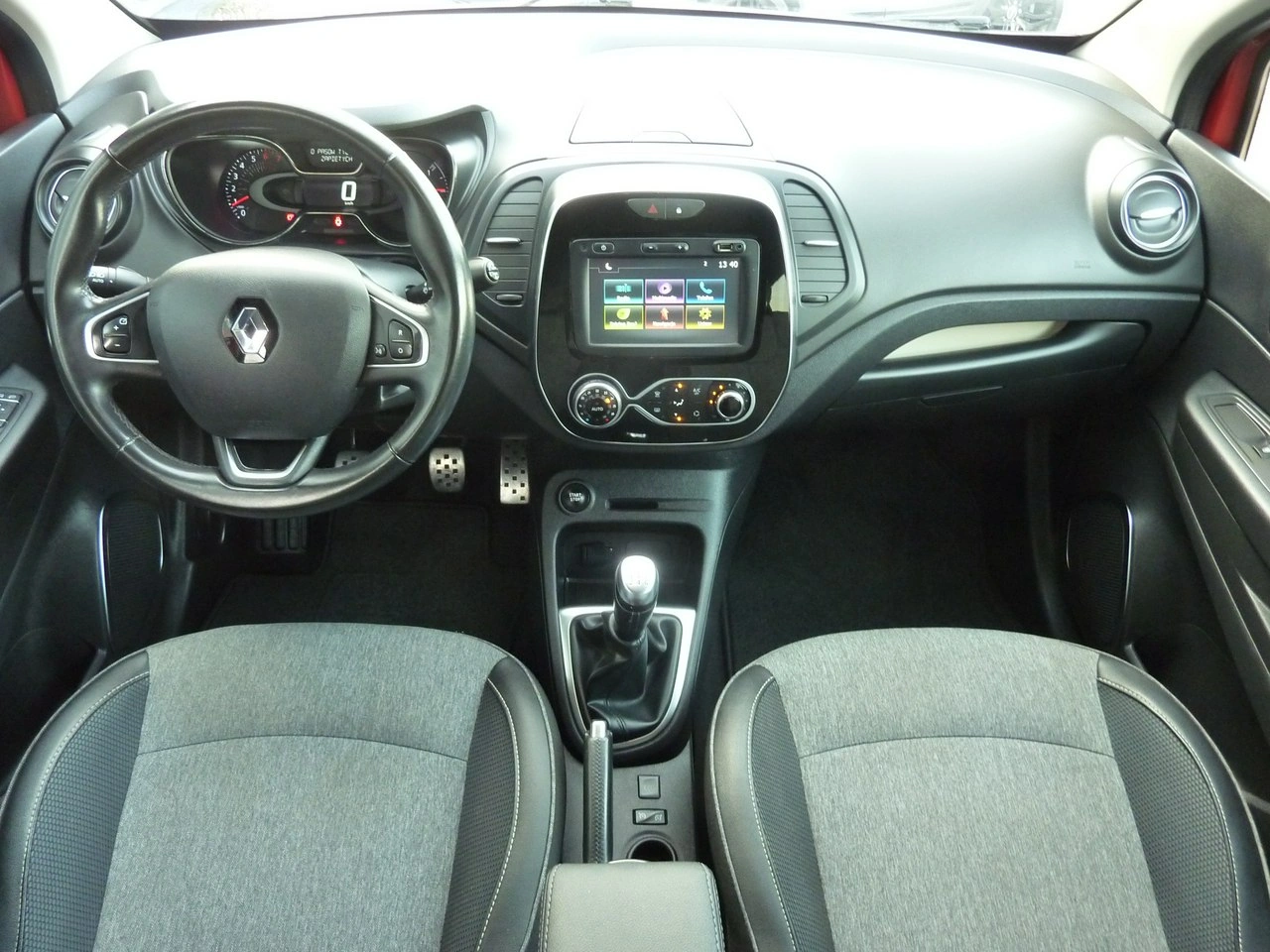 Renault Captur - Zdjęcie 17