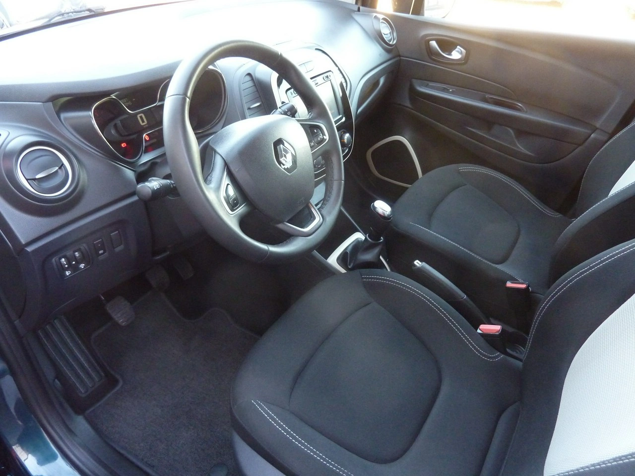 Renault Captur - Zdjęcie 11