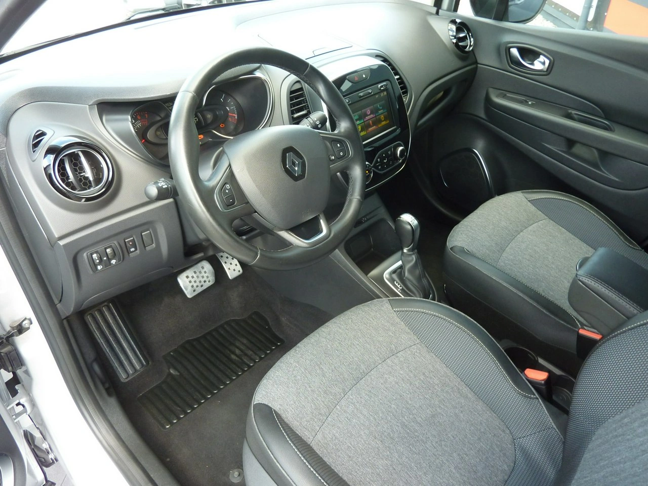 Renault Captur - Zdjęcie 10