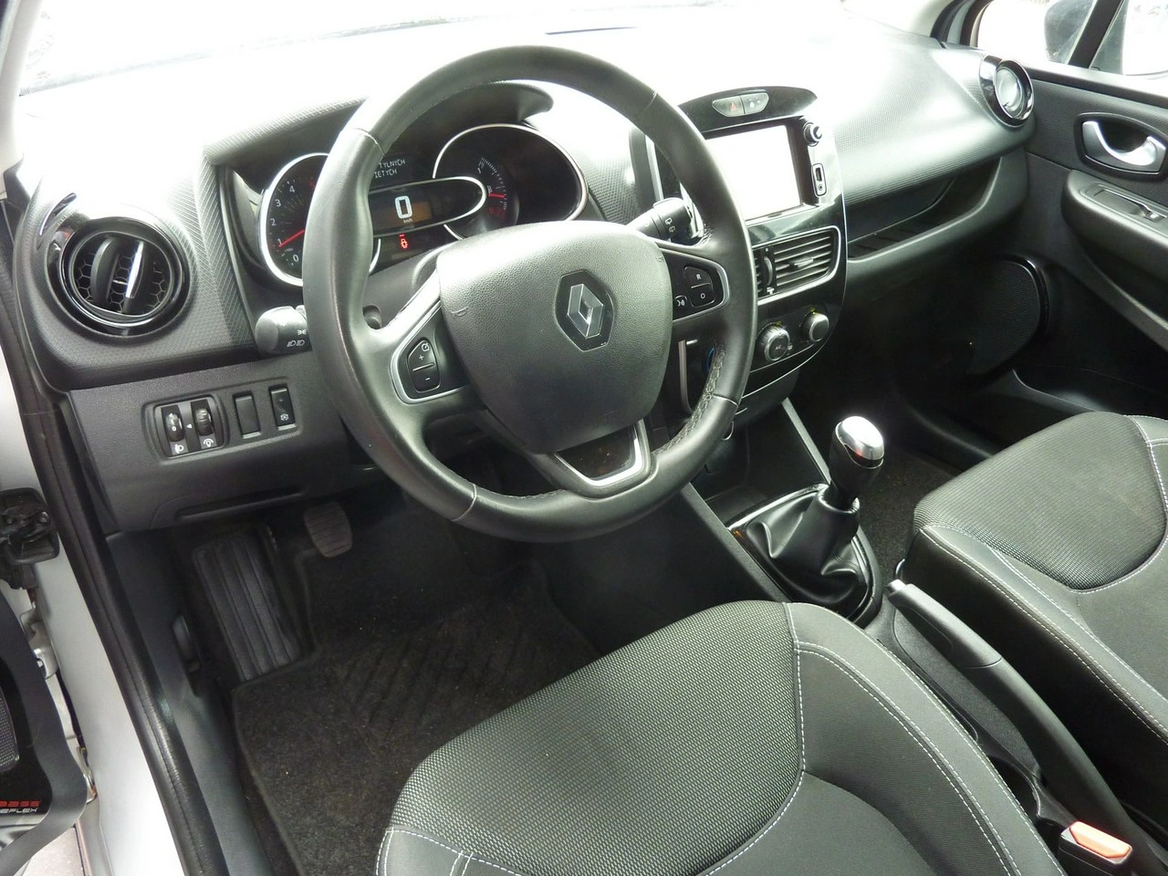 Renault Clio - Zdjęcie 10