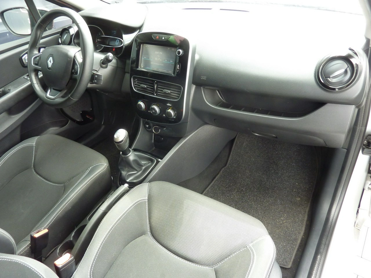 Renault Clio - Zdjęcie 14