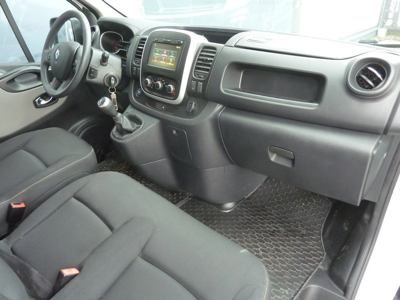 Renault Trafic - Zdjęcie 15