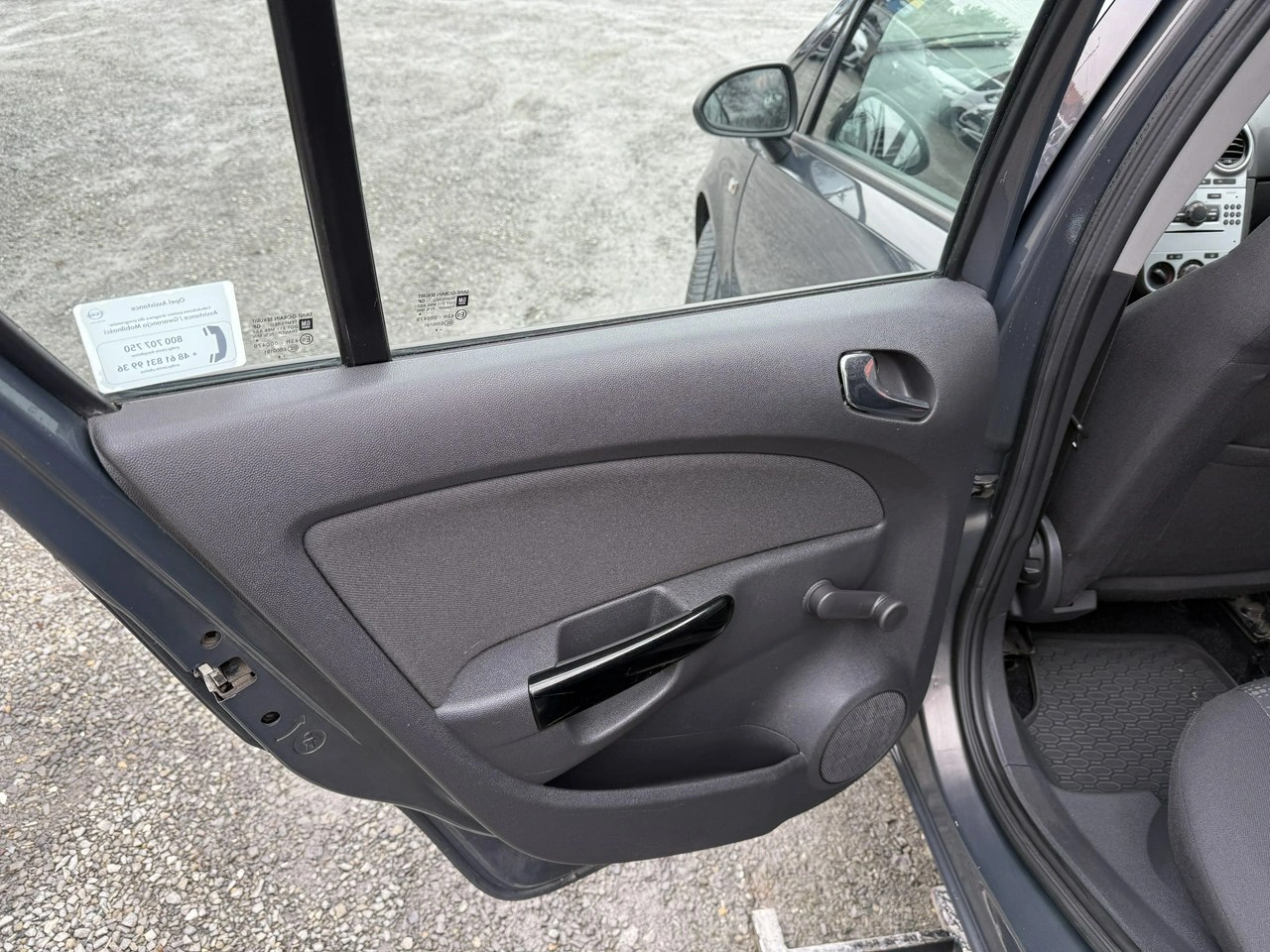 Opel Corsa - Zdjęcie 10