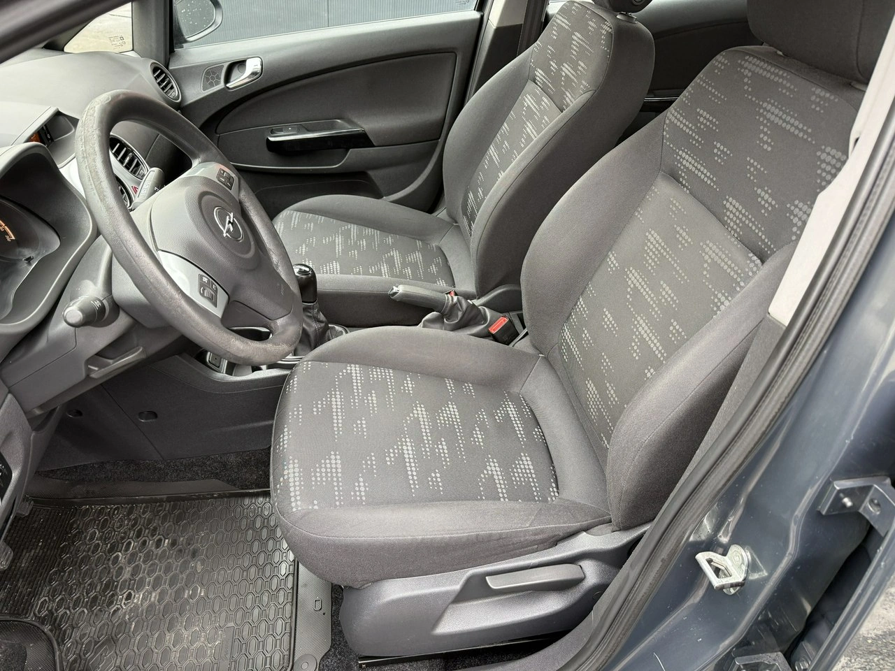 Opel Corsa - Zdjęcie 14