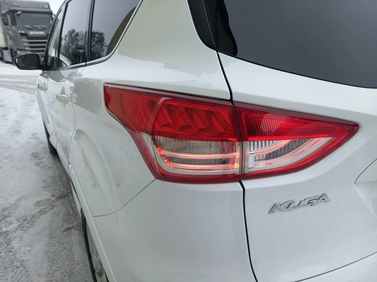 Ford Kuga - Zdjęcie 13