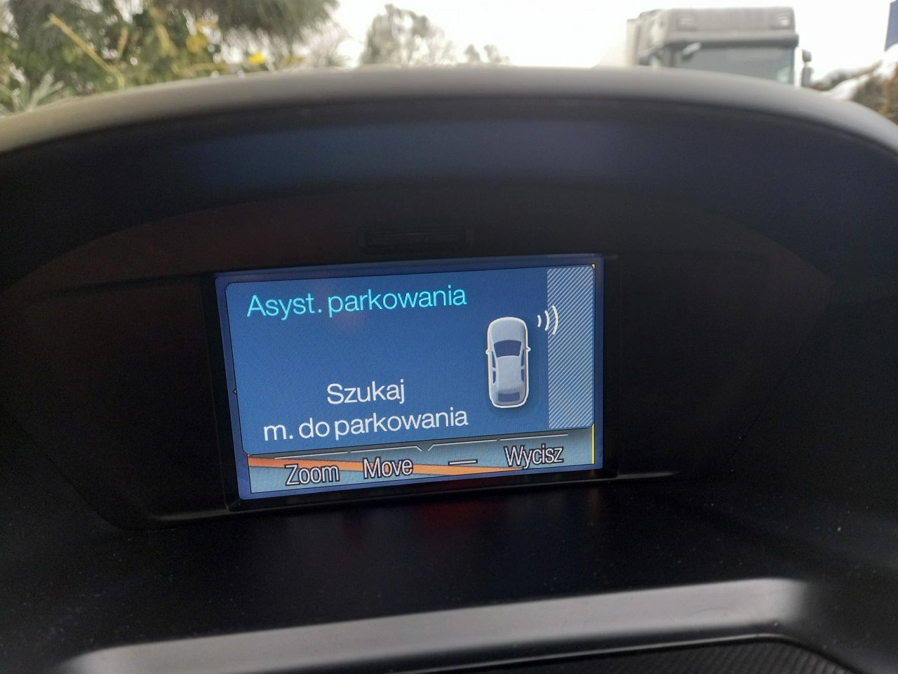 Ford Kuga - Zdjęcie 35