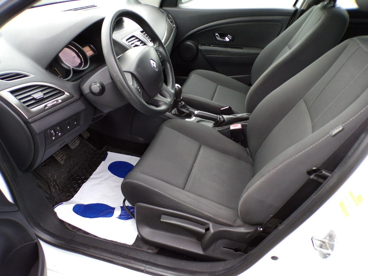 Renault Megane - Zdjęcie 17