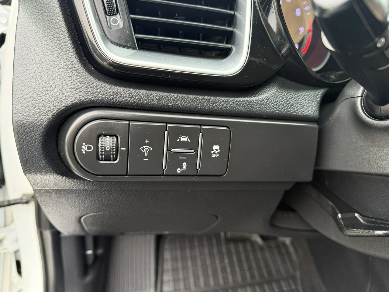 Kia Ceed - Zdjęcie 20