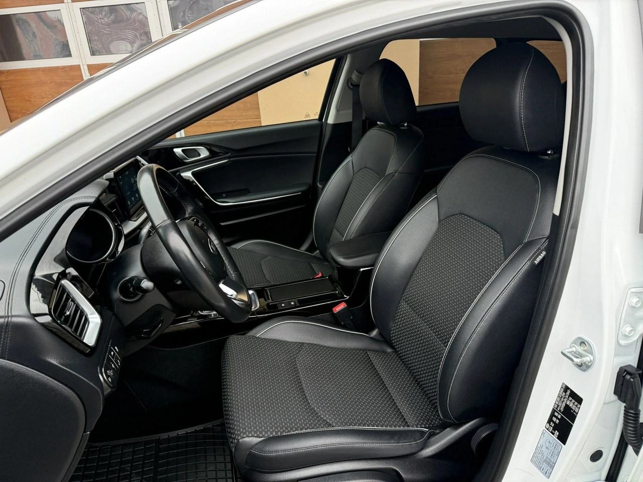 Kia Ceed - Zdjęcie 22