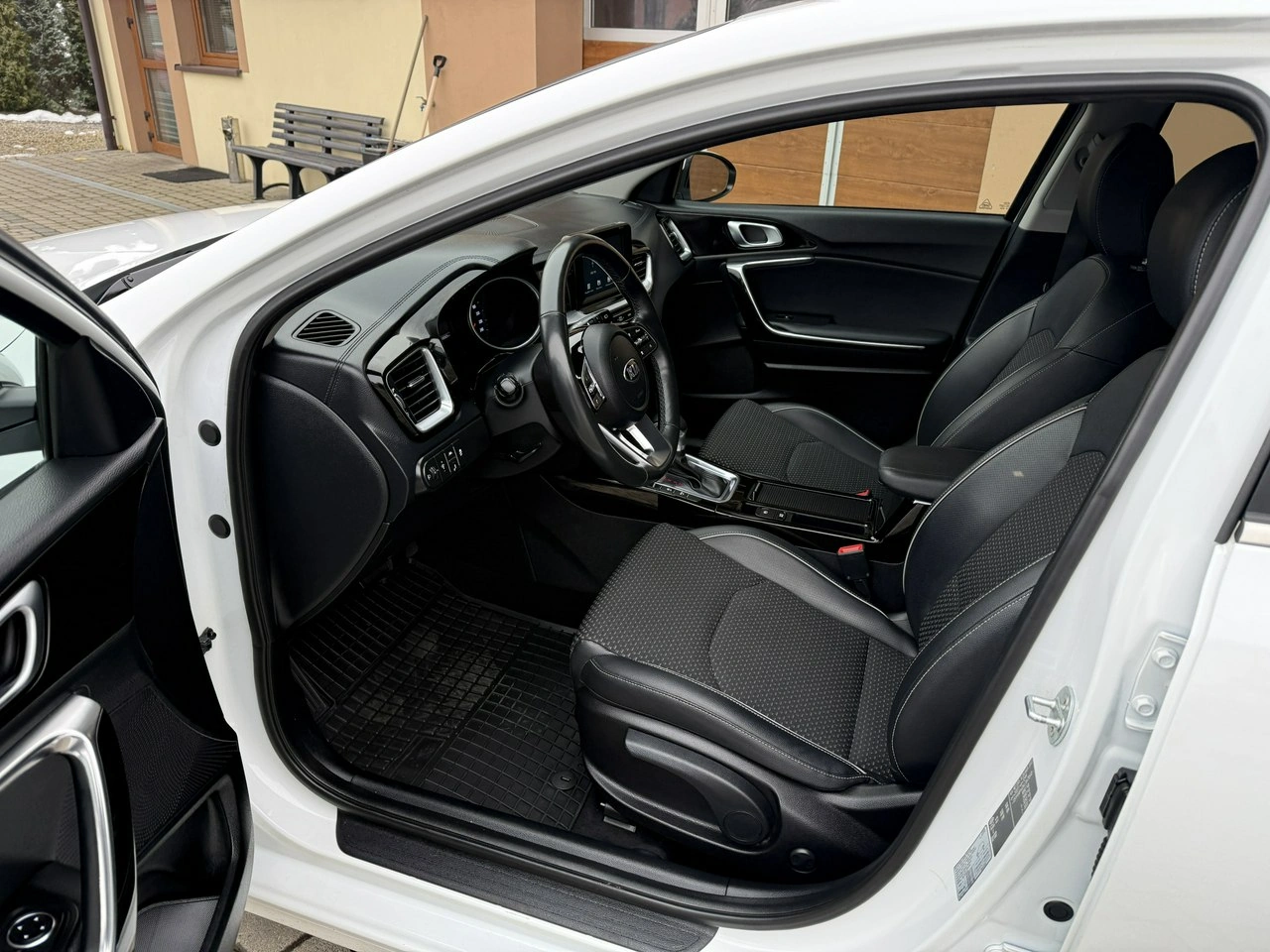 Kia Ceed - Zdjęcie 23