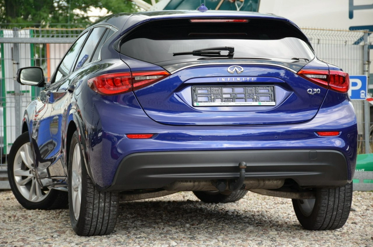 Infiniti Q30 - Zdjęcie 34