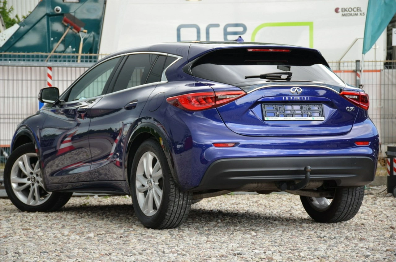 Infiniti Q30 - Zdjęcie 35