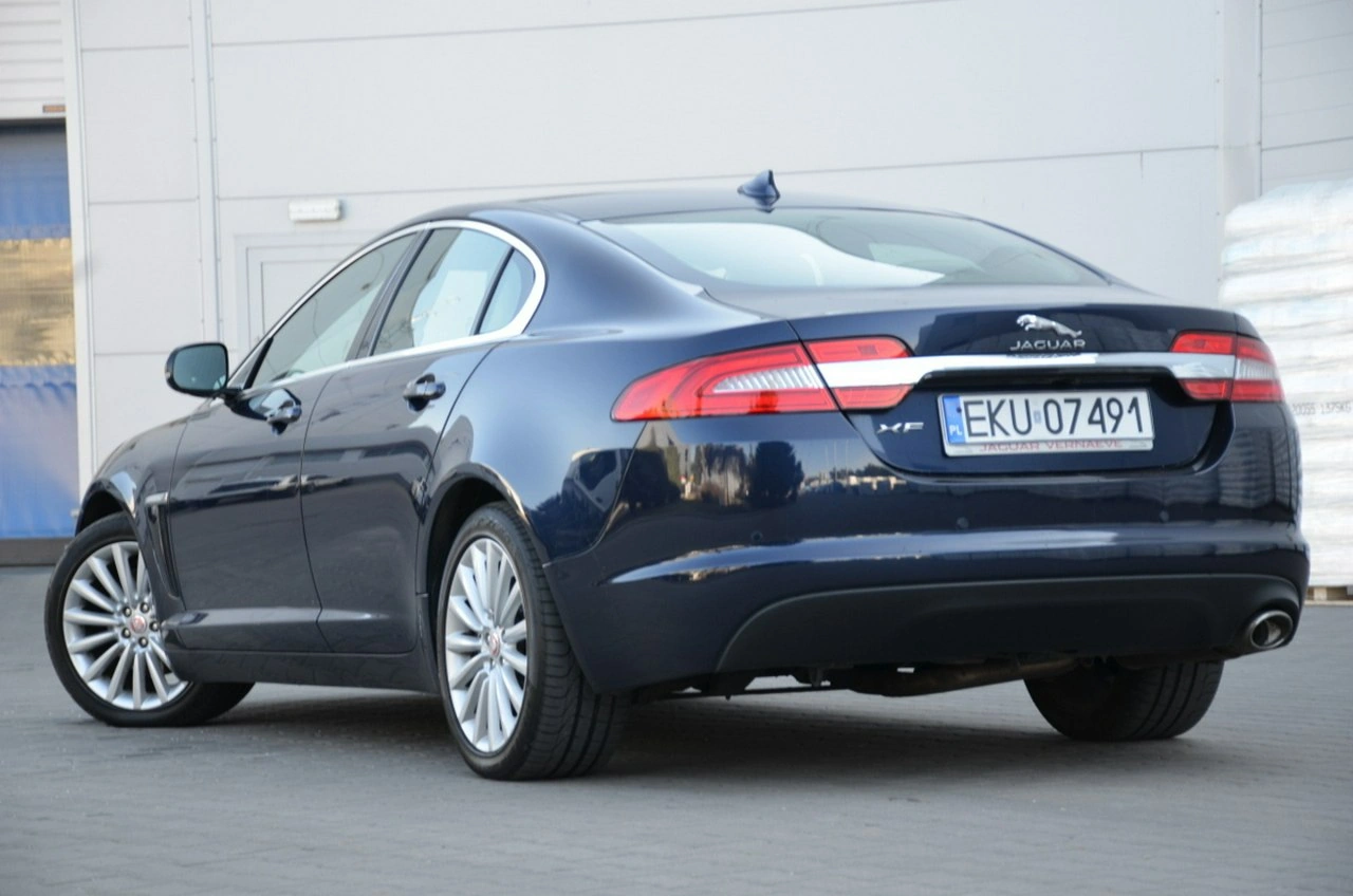 Jaguar XF - Zdjęcie 13
