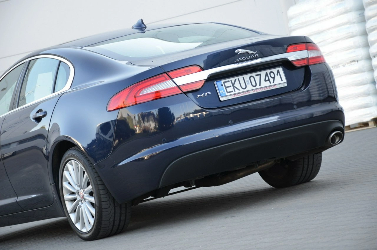 Jaguar XF - Zdjęcie 14