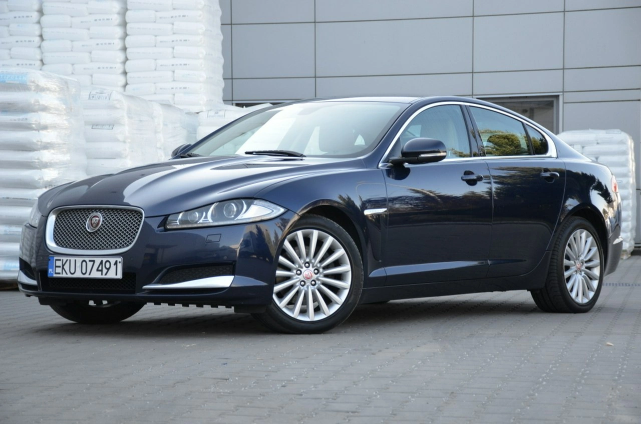 Jaguar XF - Zdjęcie 17
