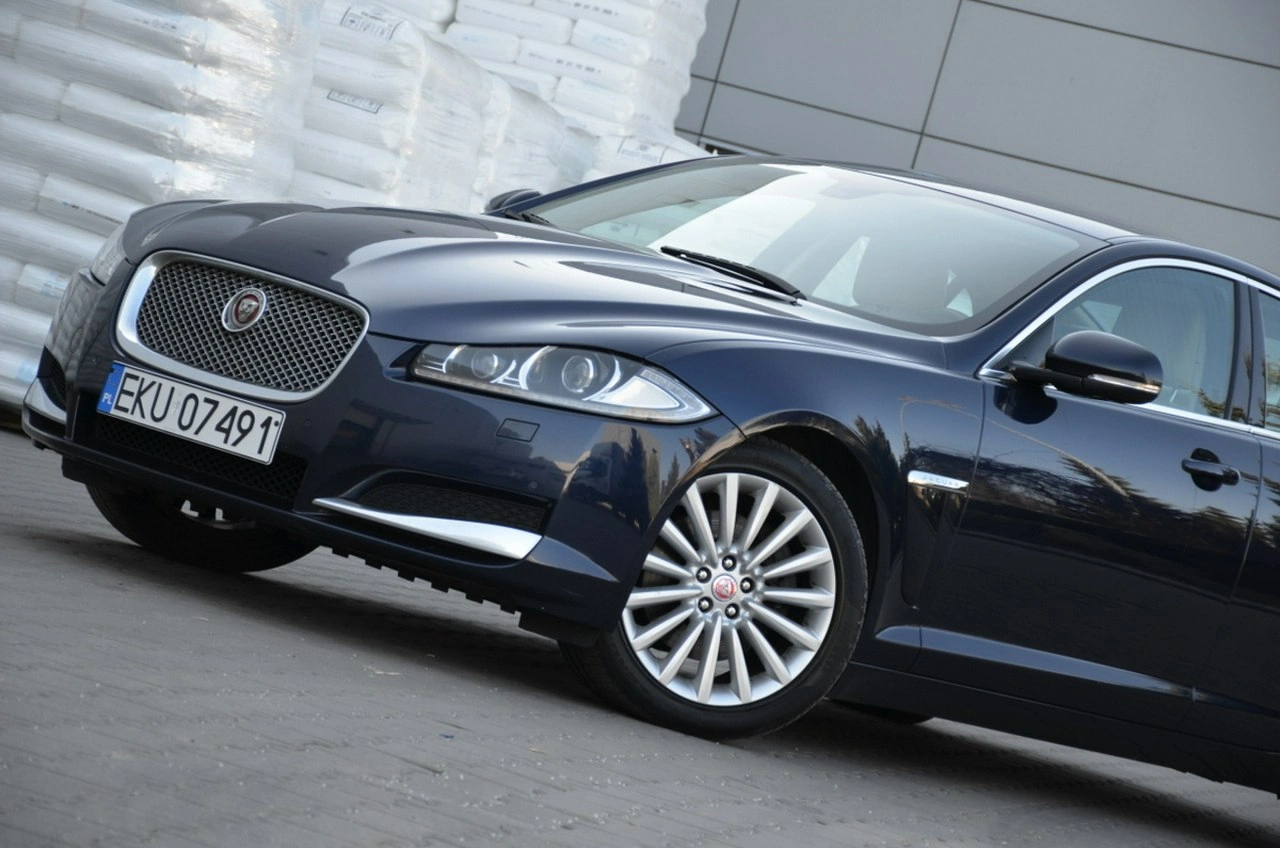Jaguar XF - Zdjęcie 18