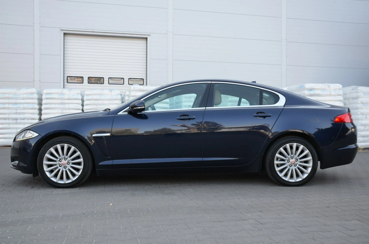 Jaguar XF - Zdjęcie 1