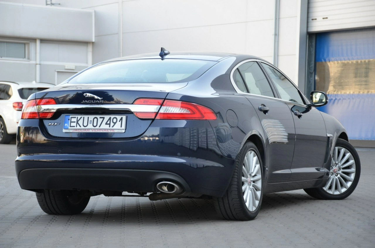 Jaguar XF - Zdjęcie 20