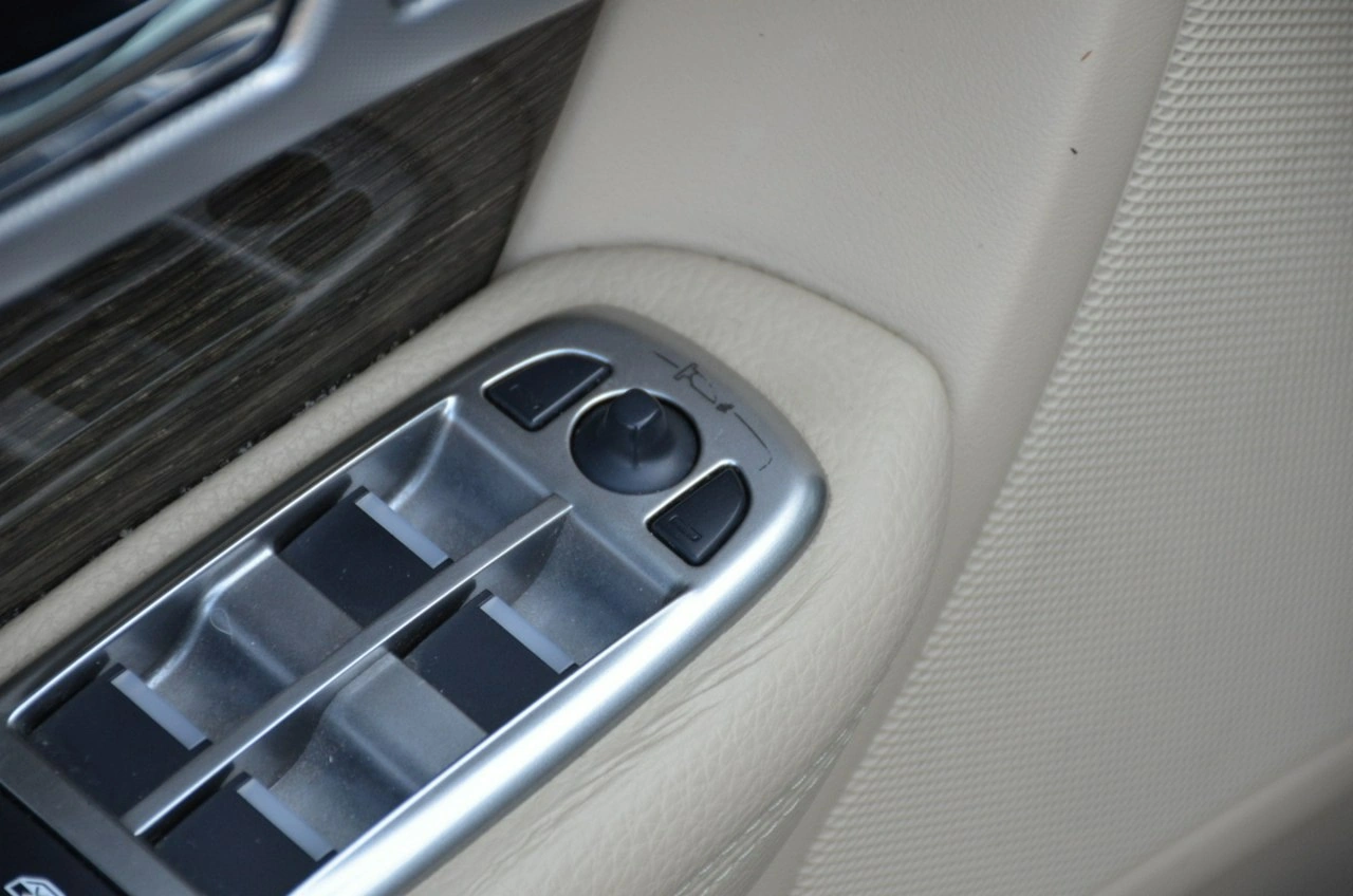 Jaguar XF - Zdjęcie 25