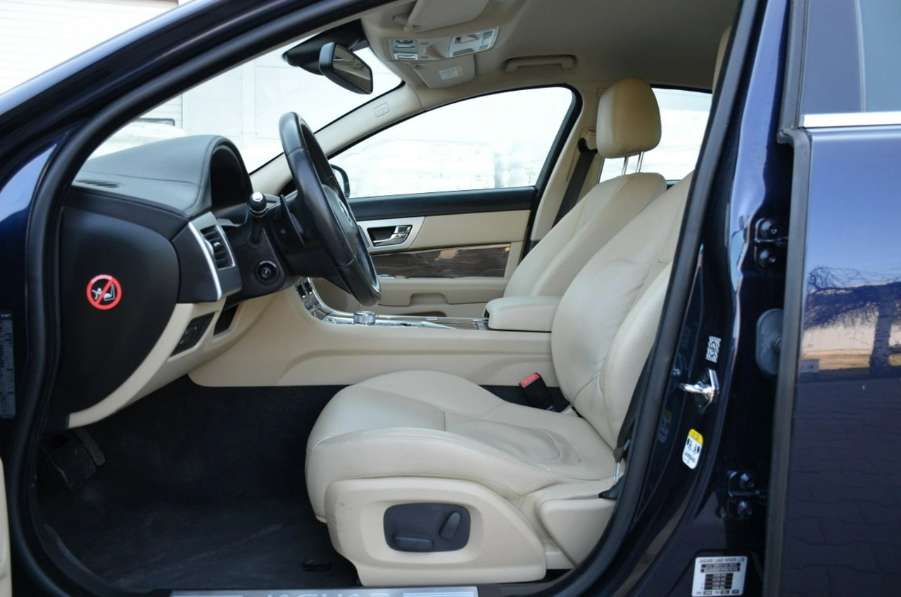 Jaguar XF - Zdjęcie 26