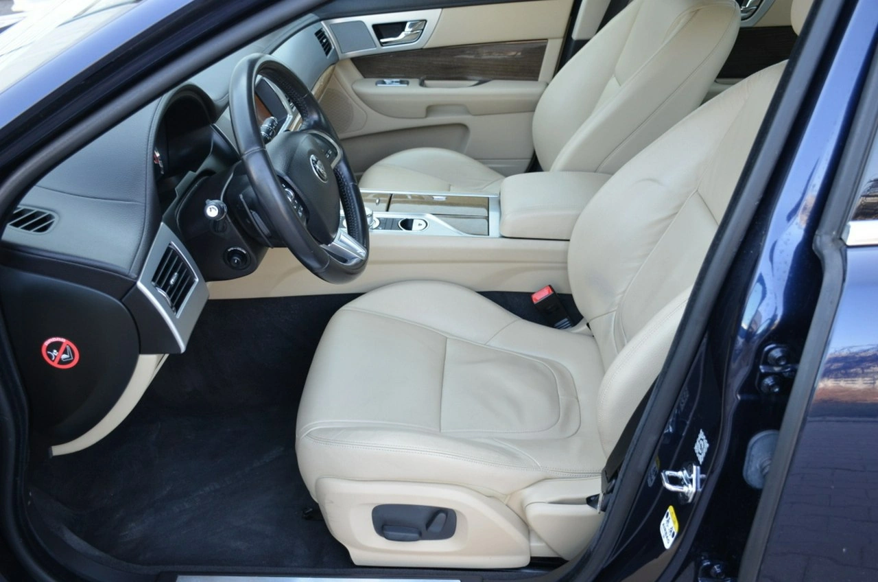 Jaguar XF - Zdjęcie 27