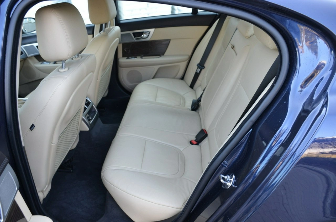 Jaguar XF - Zdjęcie 32