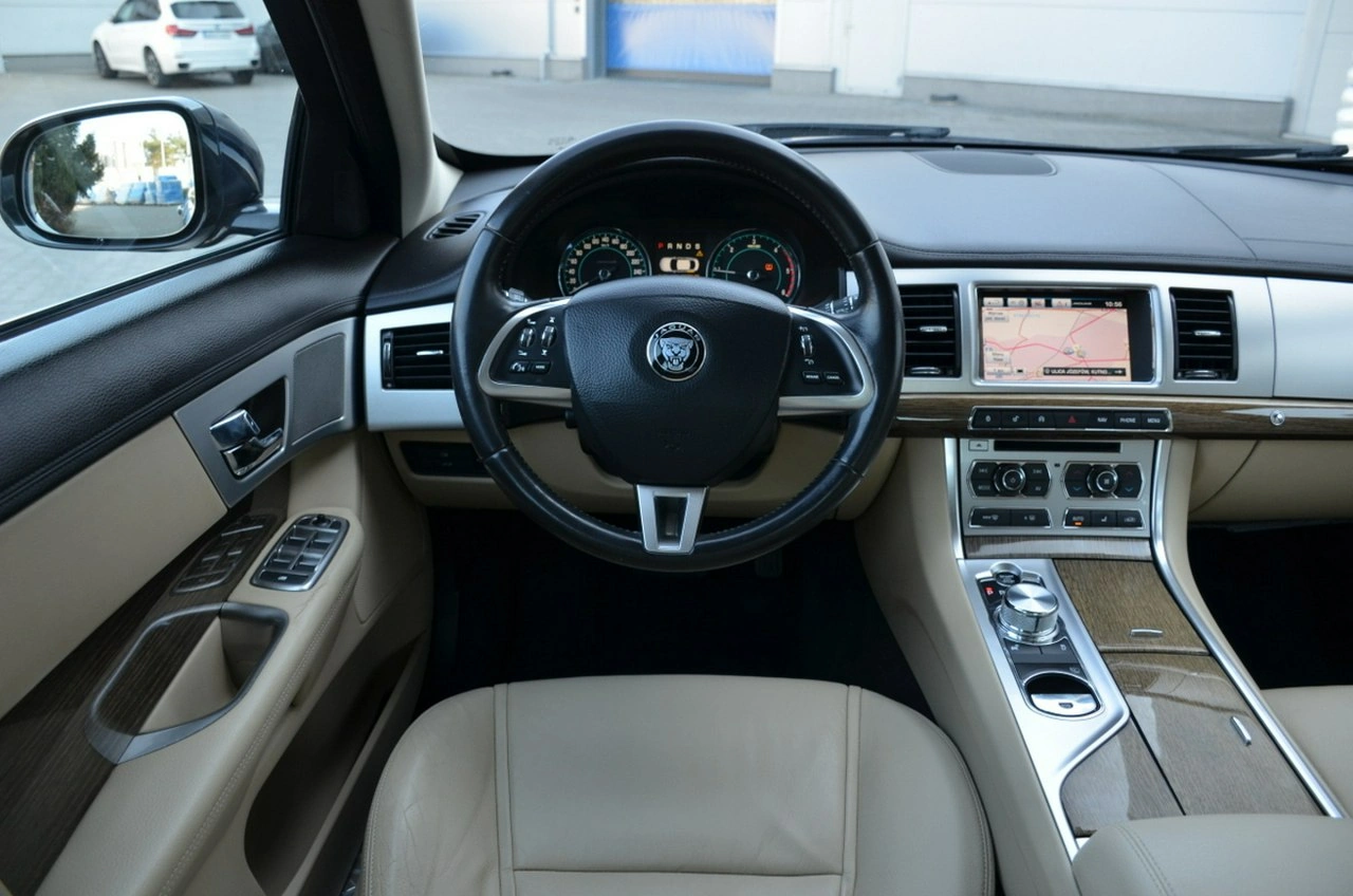 Jaguar XF - Zdjęcie 34