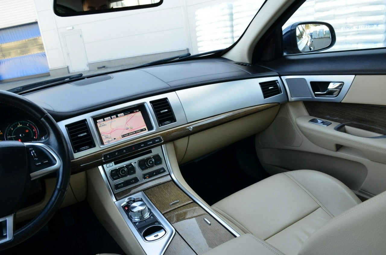 Jaguar XF - Zdjęcie 35