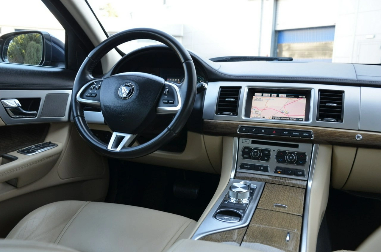Jaguar XF - Zdjęcie 36