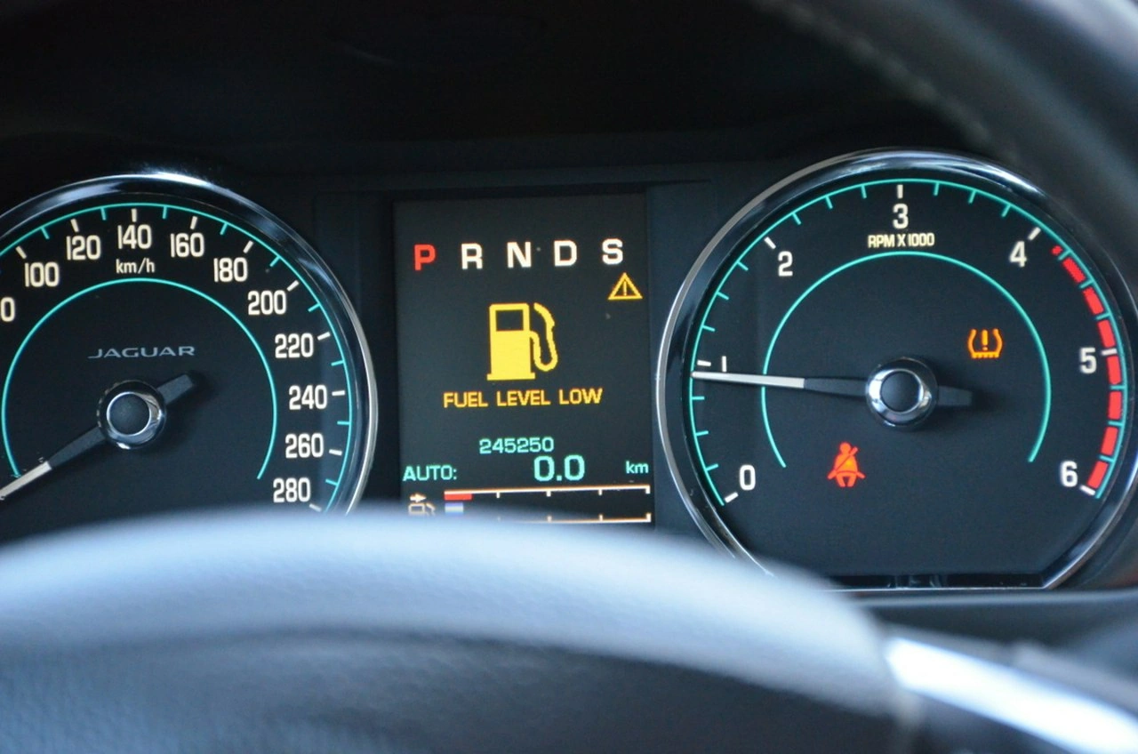 Jaguar XF - Zdjęcie 43