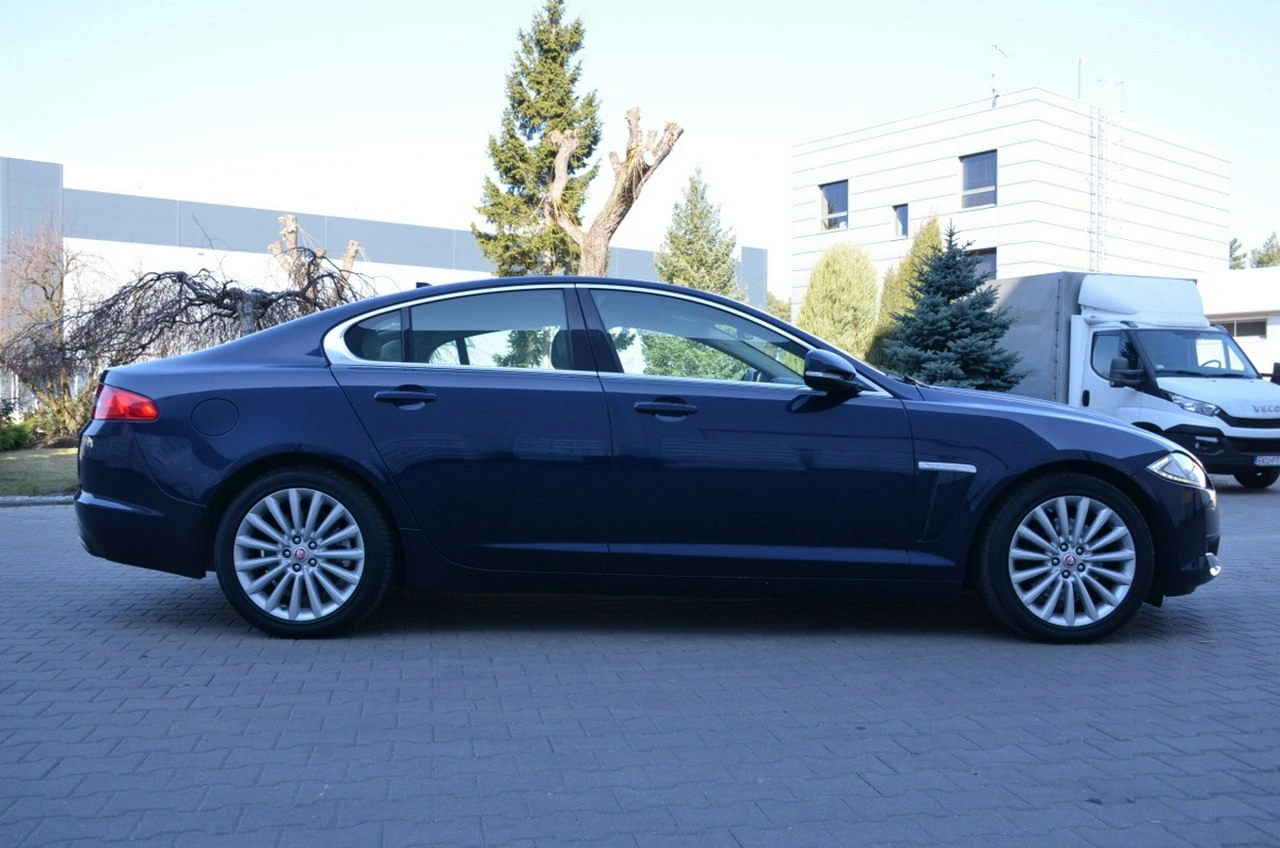 Jaguar XF - Zdjęcie 4