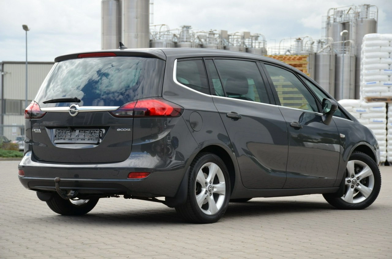 Opel Zafira - Zdjęcie 17