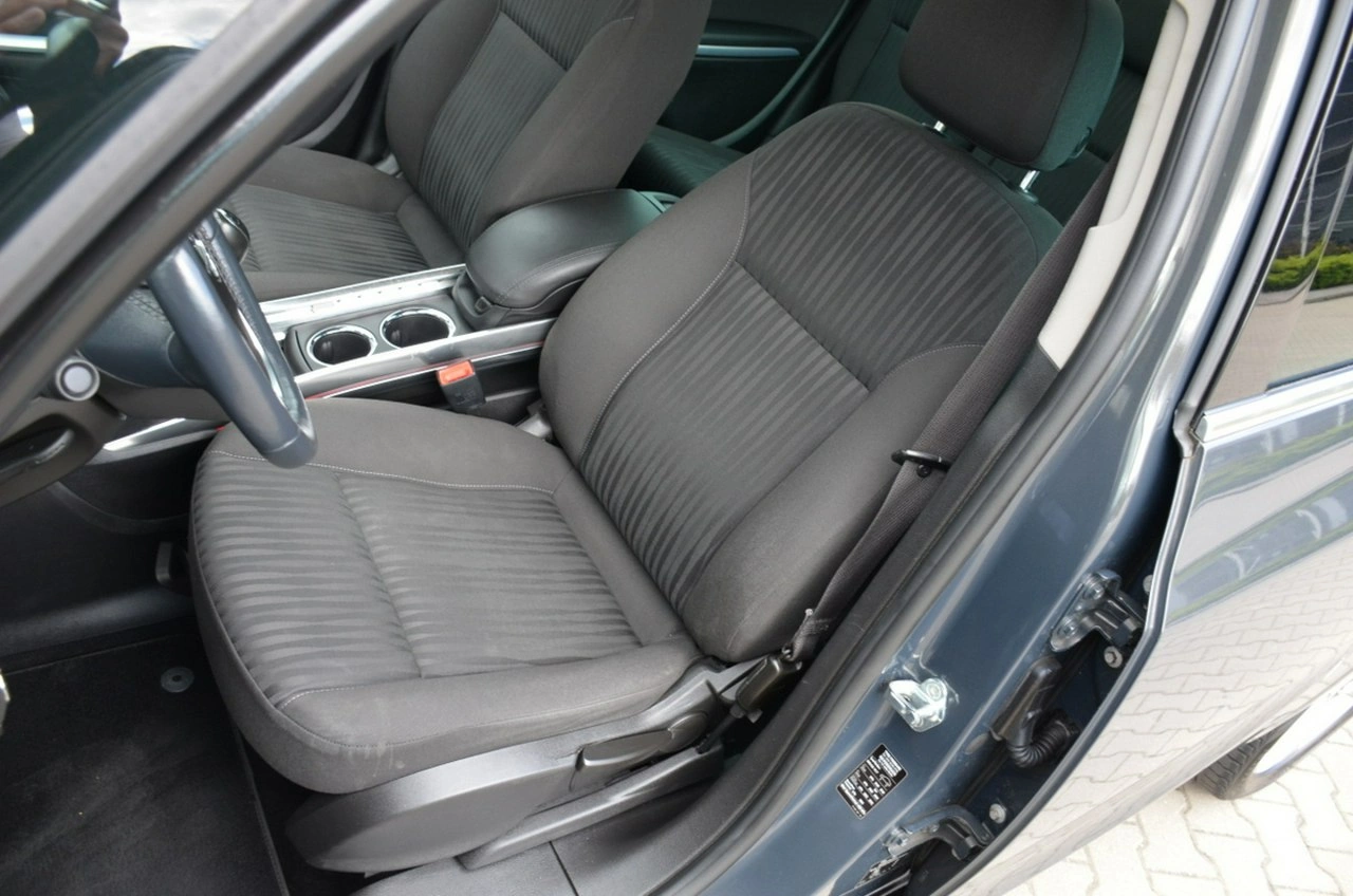 Opel Zafira - Zdjęcie 23