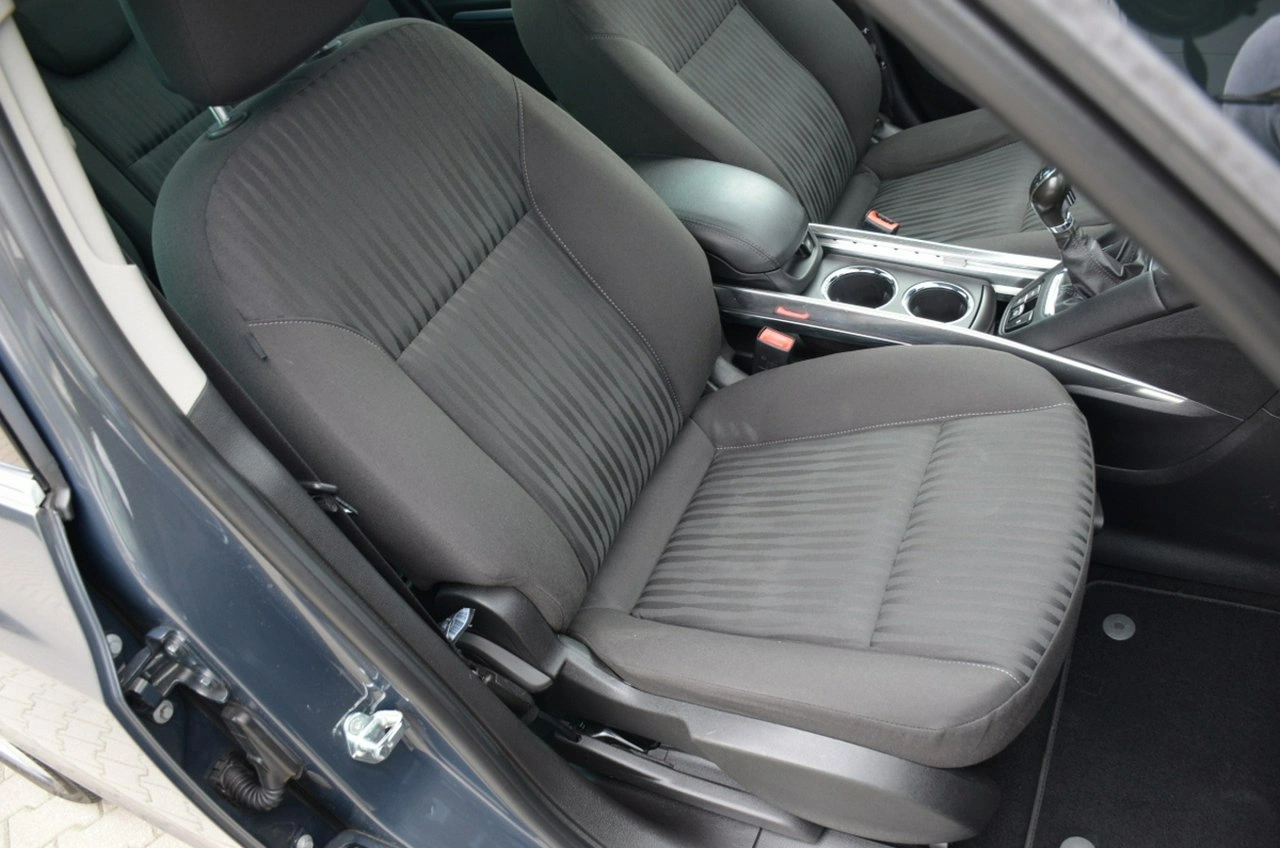 Opel Zafira - Zdjęcie 27