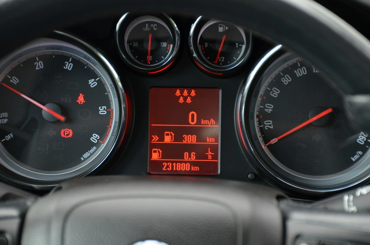 Opel Zafira - Zdjęcie 36