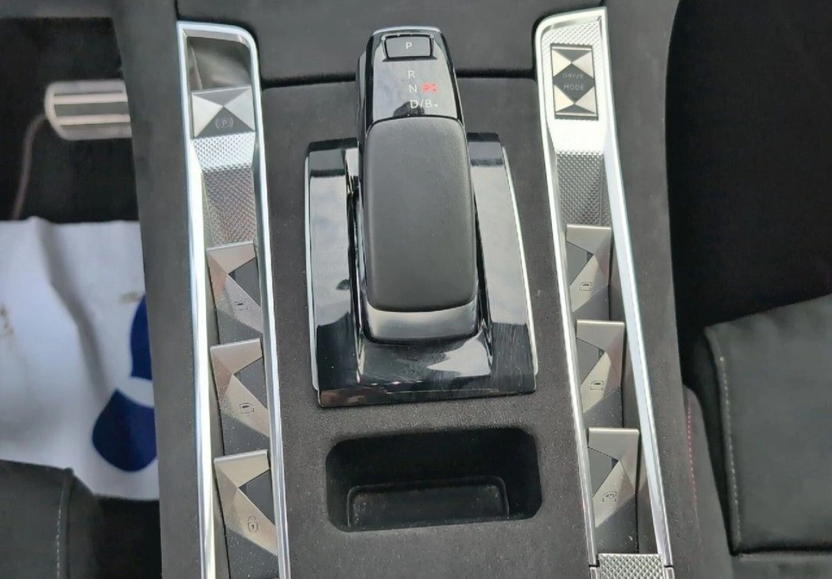 DS Automobiles DS 7 Crossback - Zdjęcie 16