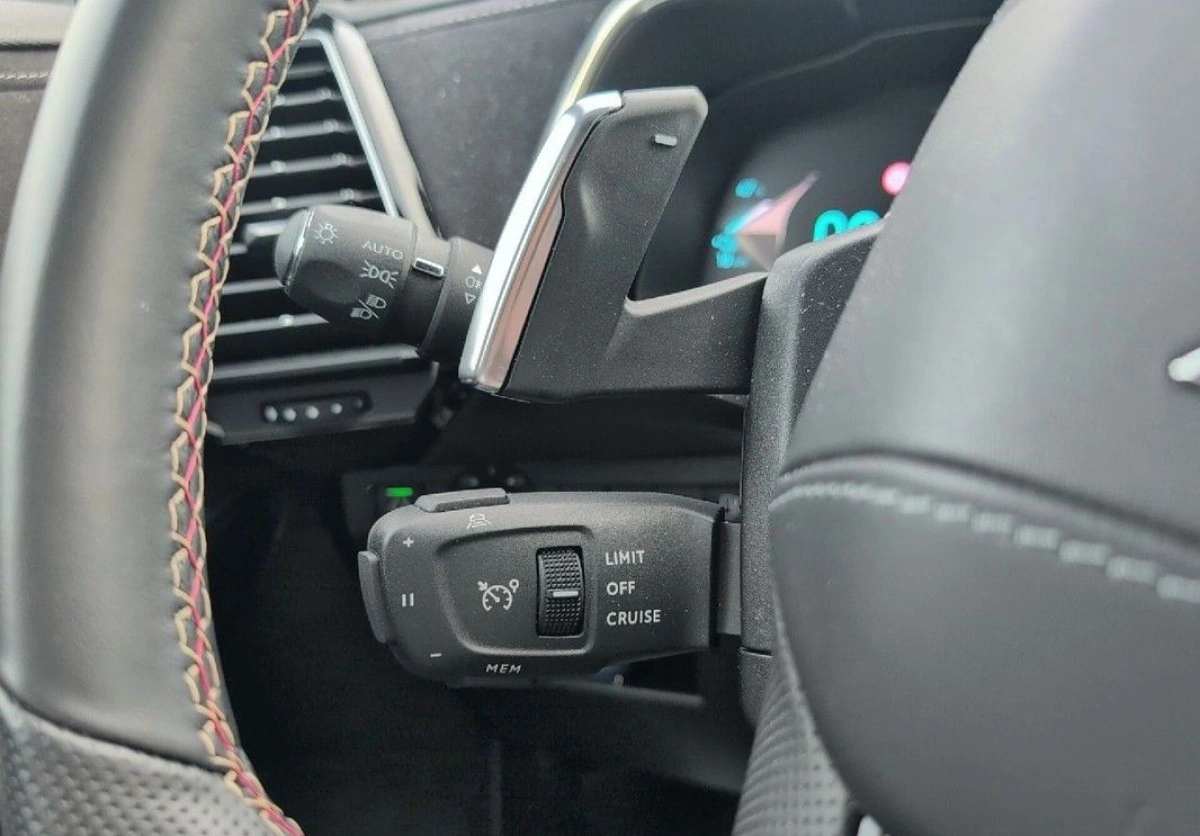 DS Automobiles DS 7 Crossback - Zdjęcie 19