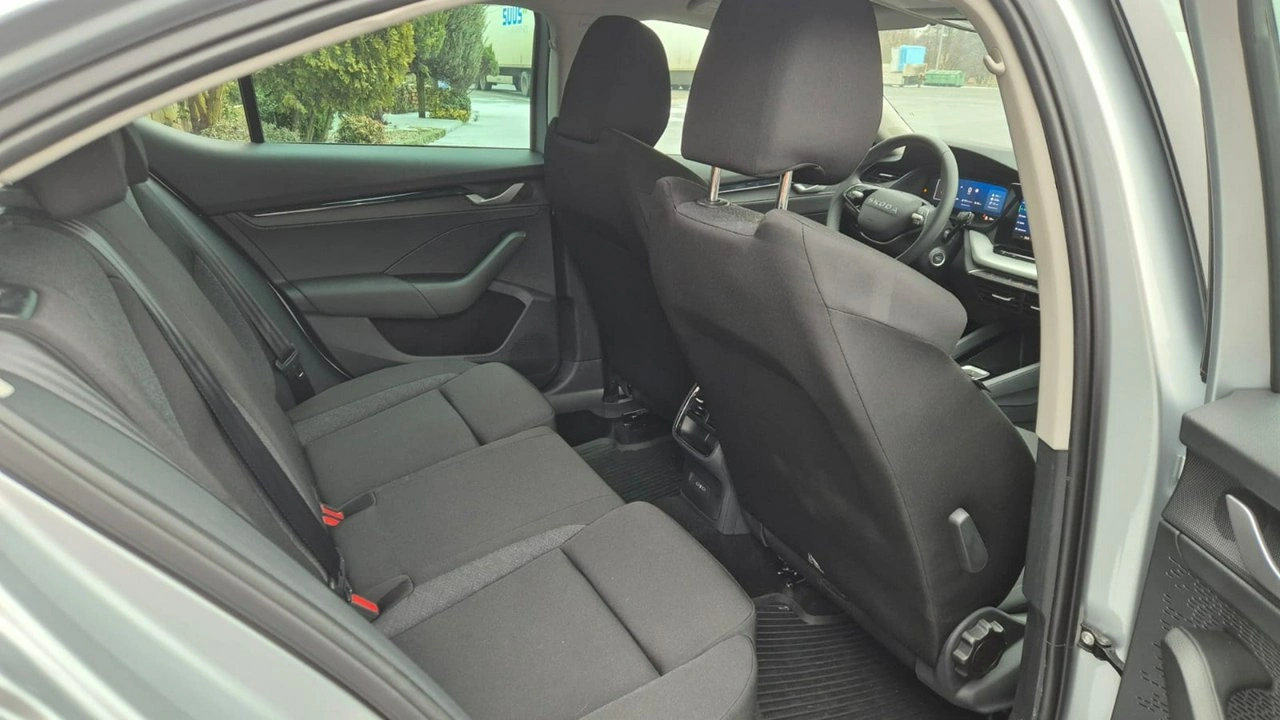 Skoda Octavia - Zdjęcie 14