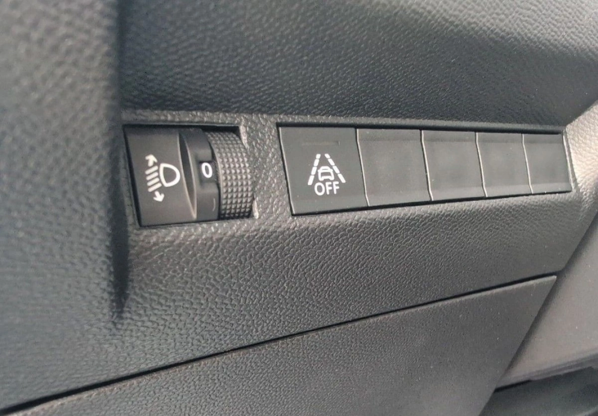 Peugeot 2008 - Zdjęcie 13