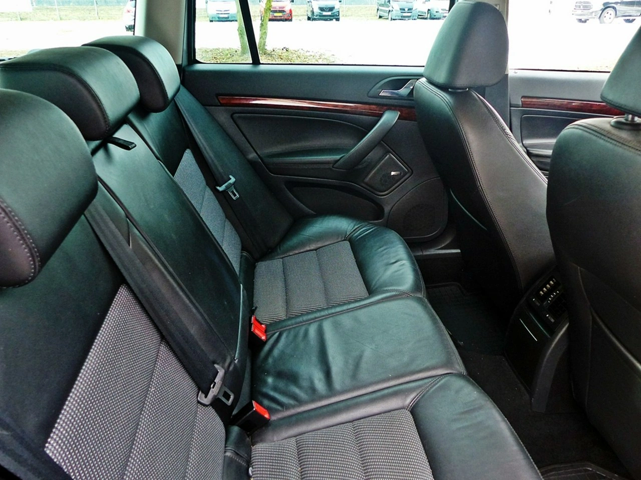 Skoda Octavia - Zdjęcie 24