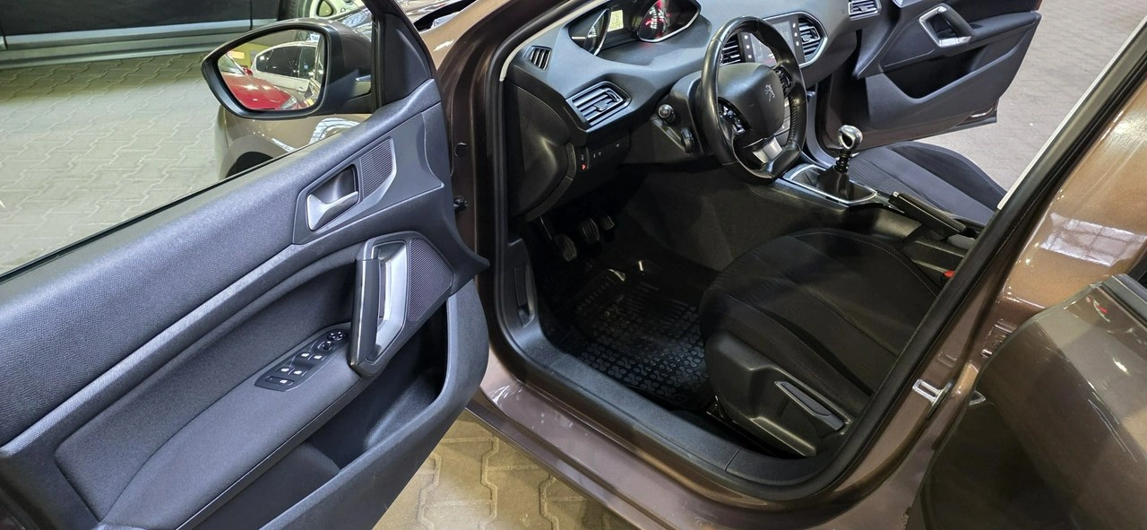 Peugeot 308 - Zdjęcie 10