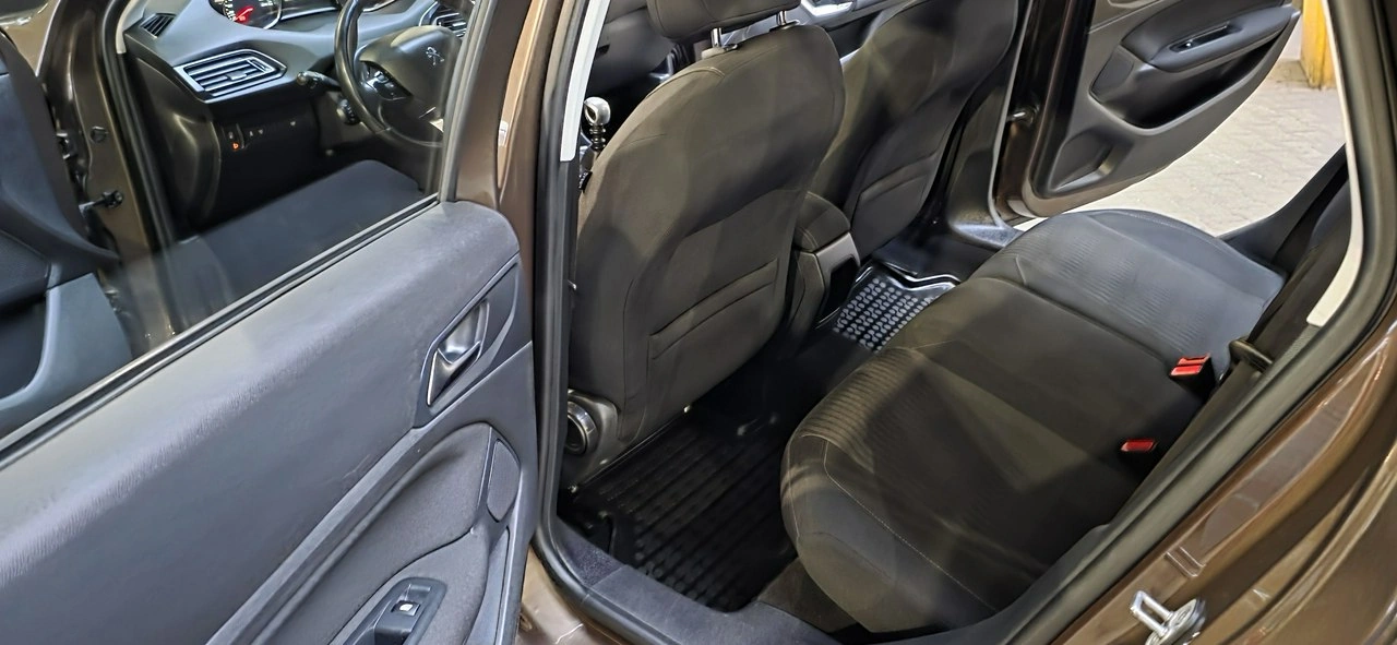Peugeot 308 - Zdjęcie 11