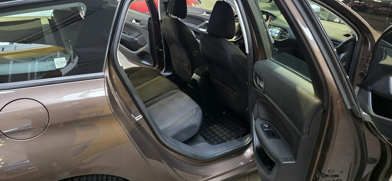 Peugeot 308 - Zdjęcie 14