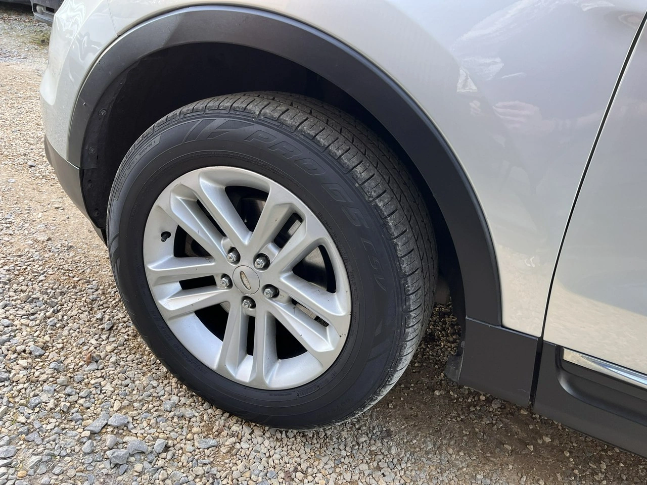 Ford Explorer - Zdjęcie 10