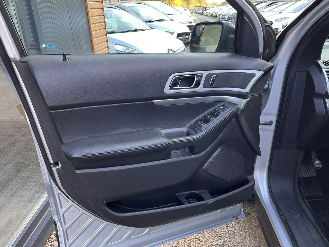 Ford Explorer - Zdjęcie 15