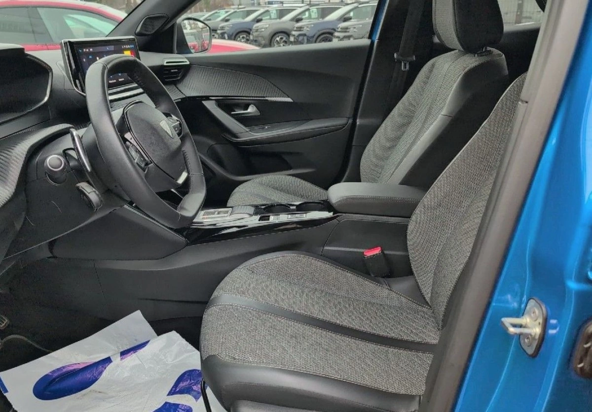 Peugeot 2008 - Zdjęcie 9