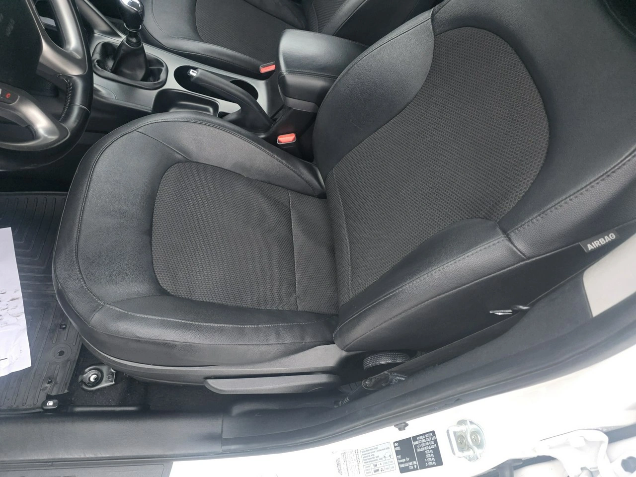 Hyundai ix35 - Zdjęcie 10