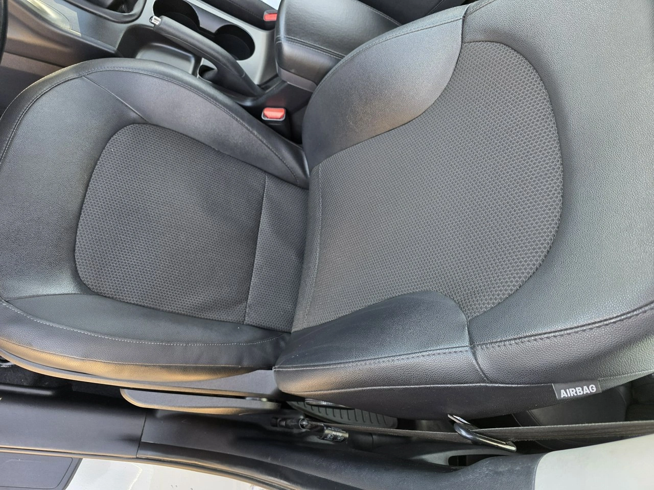 Hyundai ix35 - Zdjęcie 23